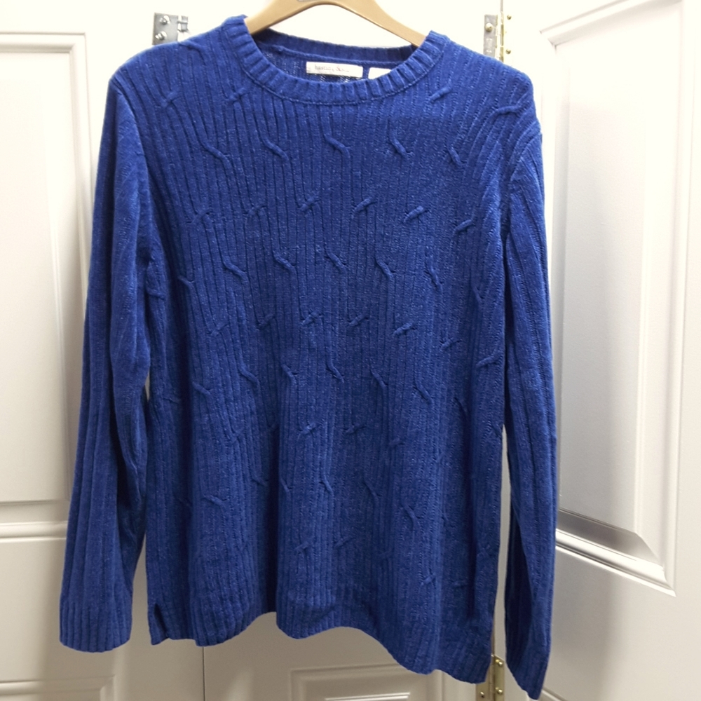 Ladies Sweater by Hasting & Smith